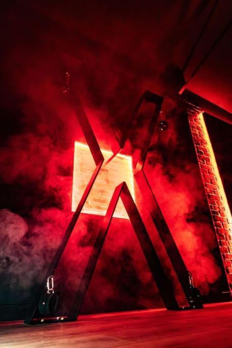 Loveroom O Diable Des Plaisirs Avec Jacuzzi Tourcoing Ngoại thất bức ảnh